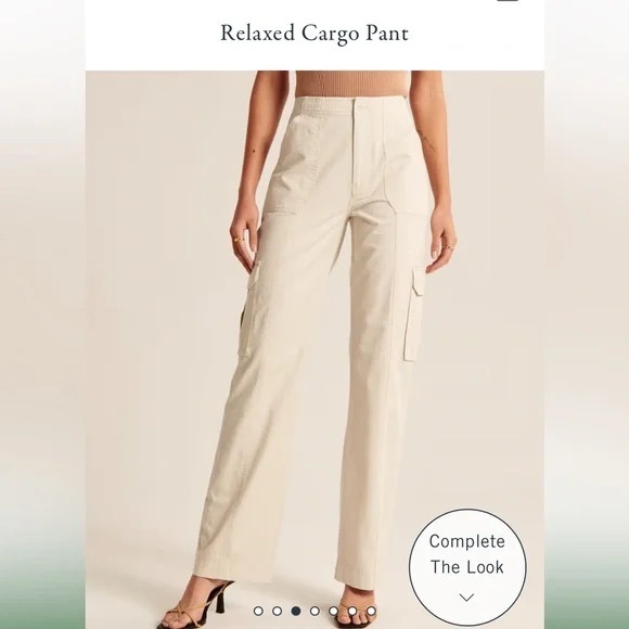 Abercrombie & Fitch Pants - Abercrombie relaxed cargo Pants size 27 in cream tan